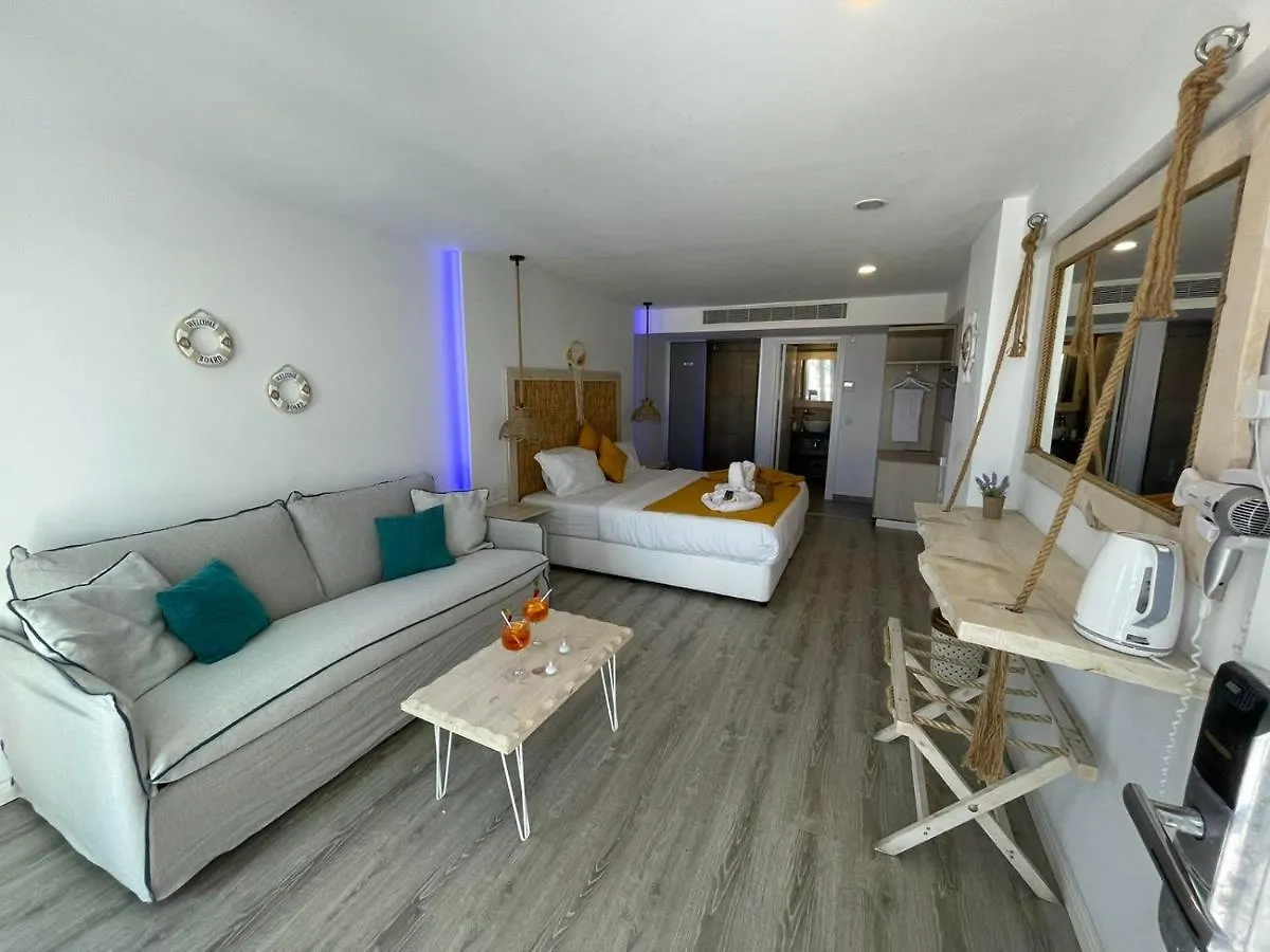 Ocean Dreams Suites - By The Harbour Ayia Napa Bed & Breakfast