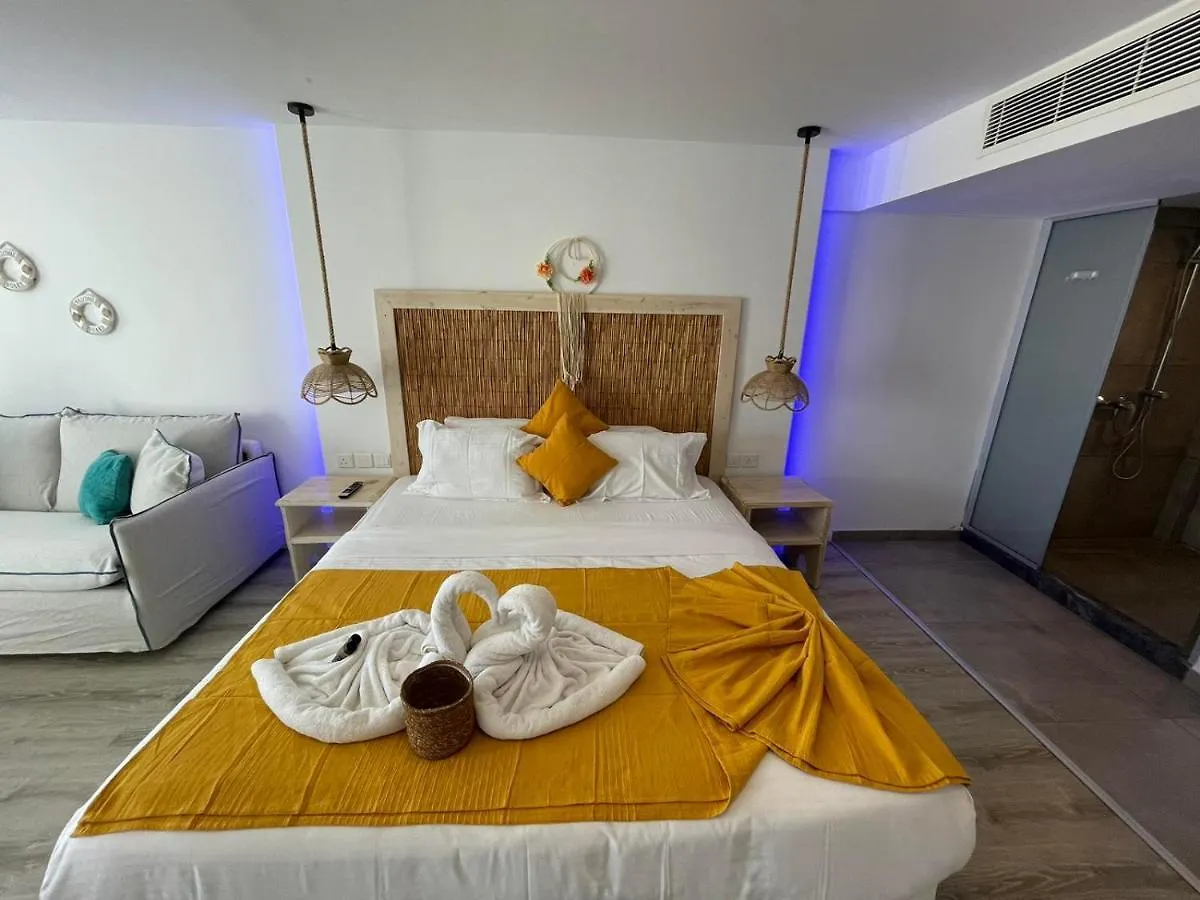 Ocean Dreams Suites - By The Harbour Ayia Napa Cipro
