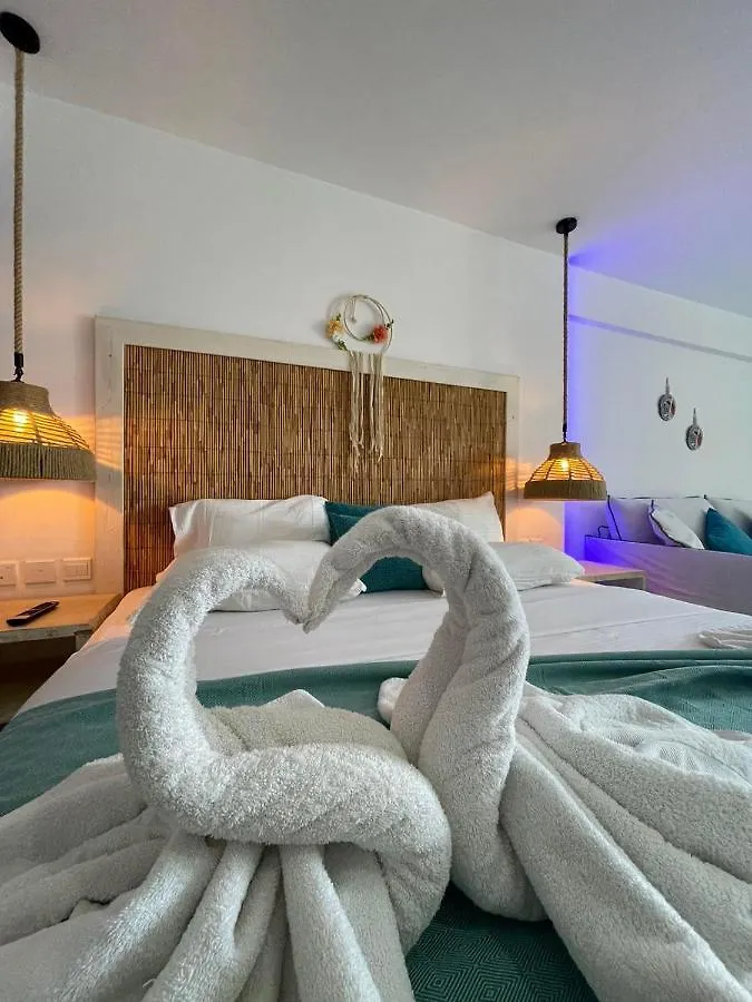 Bed & Breakfast Ocean Dreams Suites - By The Harbour Ayia Napa