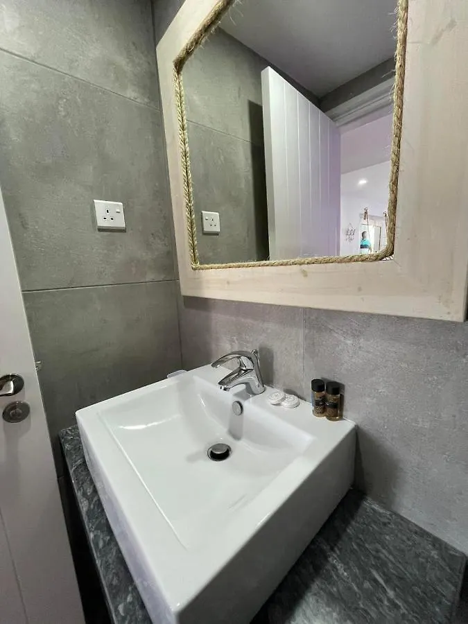 Ocean Dreams Suites - By The Harbour Ayia Napa